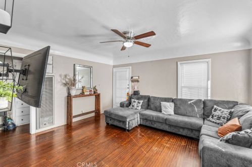 4213 Pepperwood Ave, Long Beach CA  90808-1072 exterior