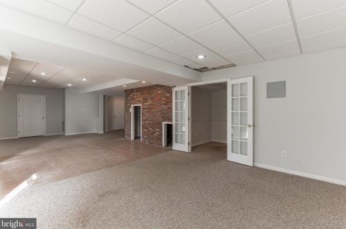 142 Laurel Trl, Swedesboro NJ  08085-4074 exterior