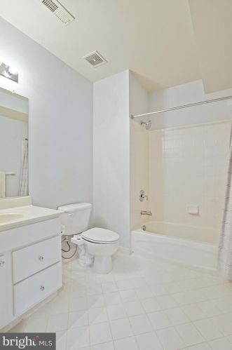 16143 Jordan Crest Ct, Haymarket VA  20169-4943 exterior