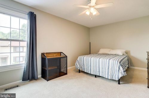 2545 Kingswood Ct, Woodbridge VA  22192-2029 exterior