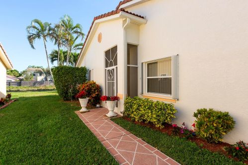 30 Sausalito Dr, Boynton Beach, FL 33436-2028