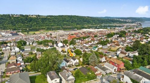 822 Shady Ave, North Charleroi PA  15022-1860 exterior