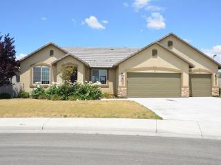 9702 Boothbay Harbour Dr, Bakersfield, CA 93314-8069
