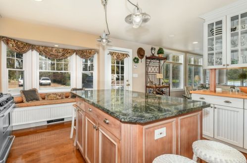 7 Sunken Meadow Rd, Northport NY  11768-2718 exterior