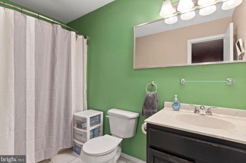 9 Conley Ln, Etters PA  17319-9015 exterior