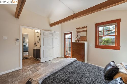 2122 Sacramento St, Berkeley CA  94702-1905 exterior