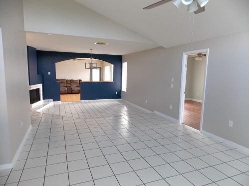 562 Eyerly Ave, Fort Pierce FL  34983-2944 exterior