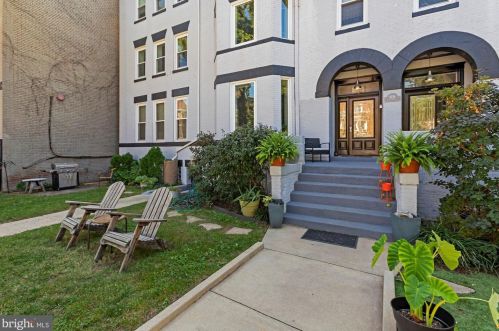 1038 Lamont St, Washington, DC 20010-2432