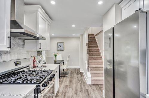 226 Davis Ave, Lacey NJ  08731-3519 exterior