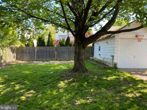 213 Inman Ter, Willow Grove PA  19090-3513 exterior
