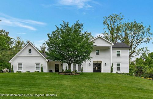 4 Constitution Dr, Leonardo NJ  07737-1808 exterior