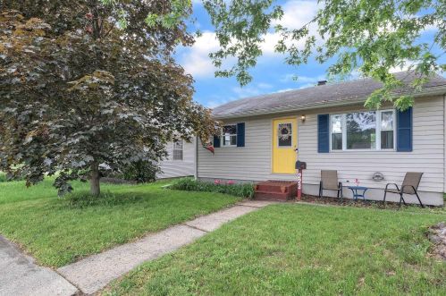 223 Roosevelt Ave, Mishawaka, IN 46544-3349