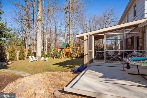 6618 Huntsman Blvd, Springfield VA 22152-2622 exterior