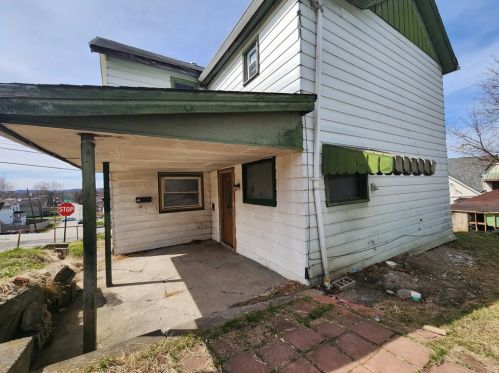 3385 Pike St, Herminie, PA 15637-1410