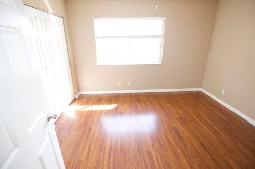 1910 Lakeview Dr, West Palm Beach, FL 33411-8792