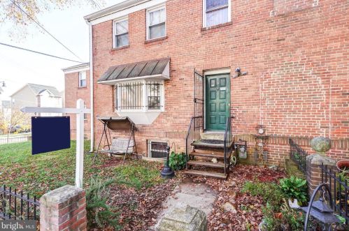 10 Danbury St, Washington, DC 20032-2208