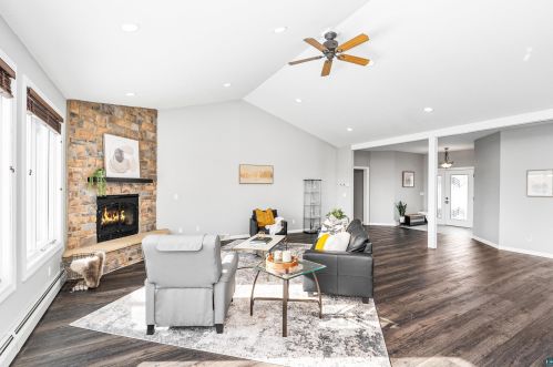 2720 Northridge Dr, Duluth MN  55811-4210 exterior