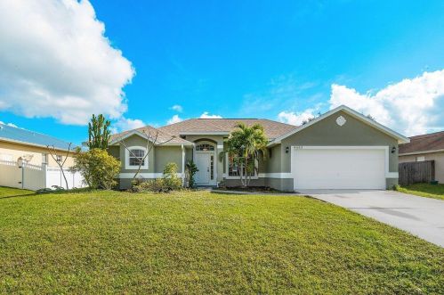 4665 Dactyl St, Fort Pierce, FL 34953-6684