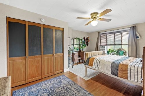 5627 Pocusset St, Pittsburgh PA 15217-2216 exterior