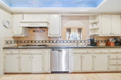 9579 Tropico Dr, La Mesa, CA 91941-6816