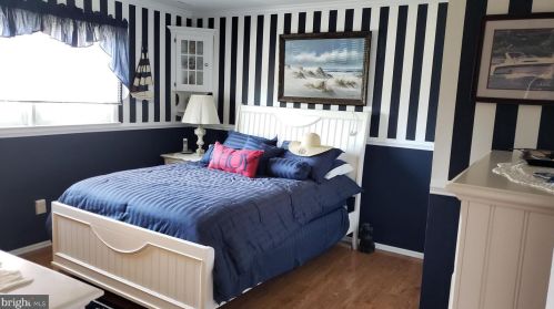 11 Mint Leaf Dr, Trenton NJ 08690-2217 exterior