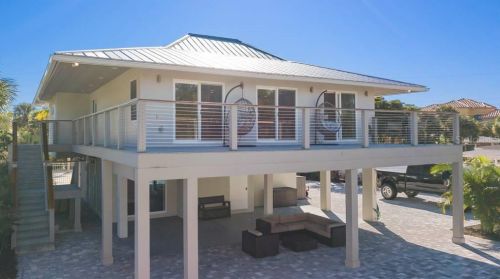 909 Casey Cove Dr, Nokomis, FL 34275-3301