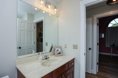 6850 Castlewood Dr, Carroll OH  43112-9786 exterior