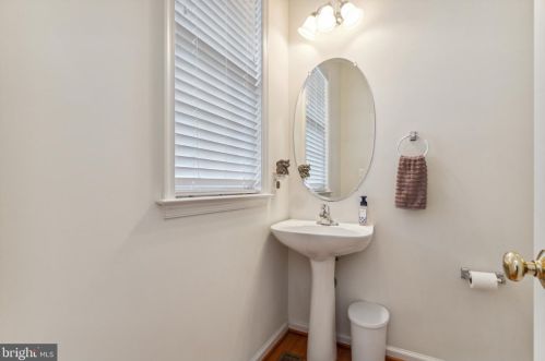 10114 Lees Crossing Ln, Fredericksburg VA  22408-0292 exterior