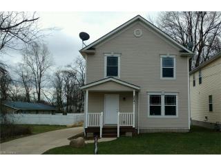2041 Massachusetts Ave, Massillon, OH 44646-7133