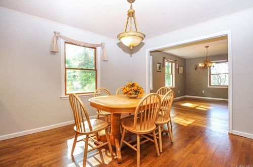 175 Ramona Ct, Yorktown Hgts NY  10598-3318 exterior