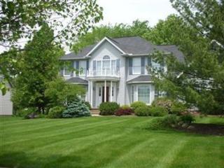 1295 Red Bush Ln, Macedonia, OH 44056-2425