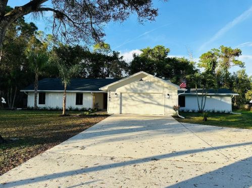17191 38th Rd, Town Of Loxahatchee Groves, FL 33470-3630