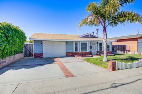 512 Elm St, Pismo Beach, CA 93420-3716