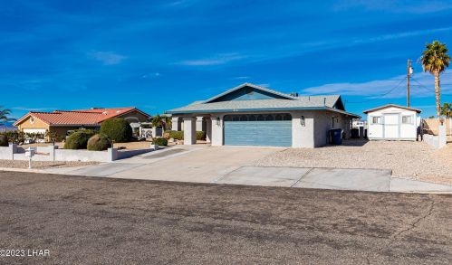 2711 War Eagle Dr, Lake Havasu City, AZ 86406-8474