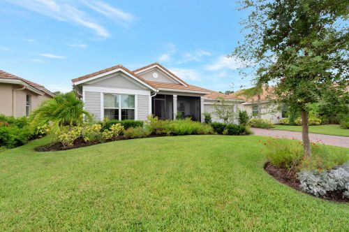 1917 Newmark Cir, Vero Beach, FL 32968-6711