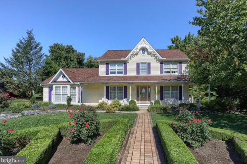 1969 Millport Rd, Lancaster, PA 17602-4117