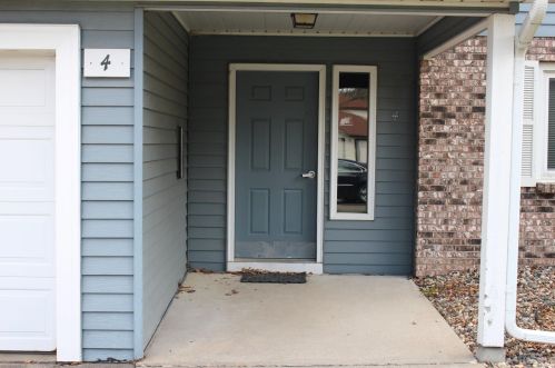 4 Crusader Ave, Saint Paul, MN 55118-4452