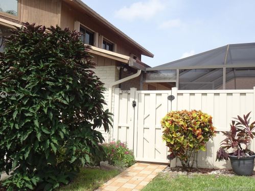 9732 Boca Gardens Cir, Boca Raton, FL 33496-3791