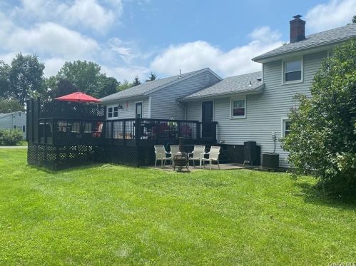 99 Bailey Rd, Montgomery NY  12549-2106 exterior