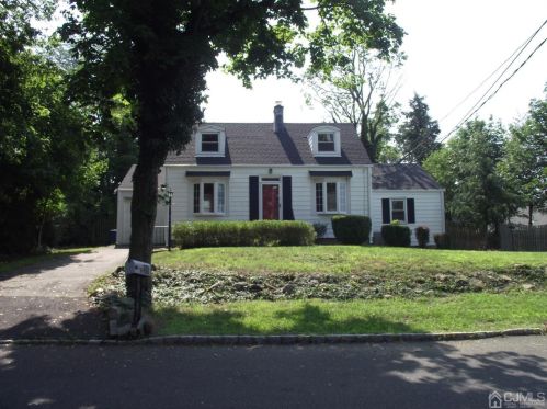 26 Logan Ln, Piscataway NJ  08854-5804 exterior