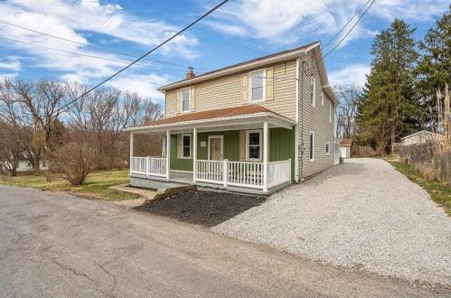 4310 Center St, Mc Donald, PA 15057-2352