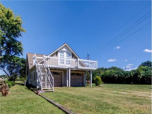 303 Knox St, Lake Wylie, SC 29710-1511