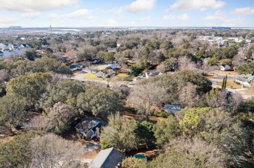 1103 Main Canal Ct, Mount Pleasant SC  29464-4246 exterior