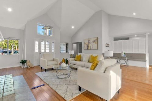 961 Selby Ln, San Jose CA  95127-1151 exterior