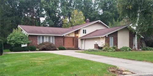 128 Stonyridge Dr, Sandusky, OH 44870-5466