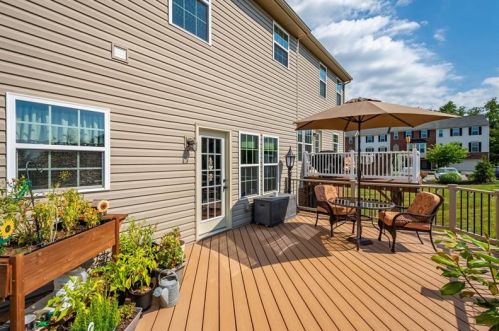 403 Maple Ridge Dr, Canonsburg PA  15317-7306 exterior