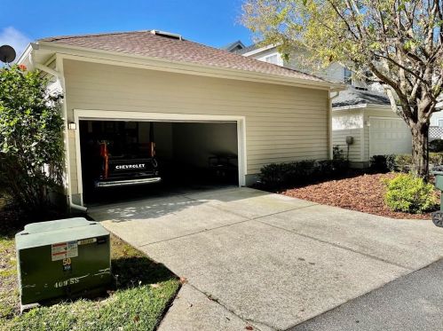 807 Lake Evalyn Dr, Kissimmee FL 34747-4804 exterior