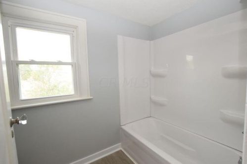 252 Circle Dr, Springfield OH  45503-3300 exterior