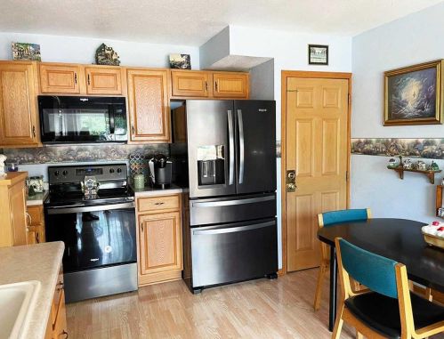 172 Davis St, Beaver Dam WI  53916-2943 exterior