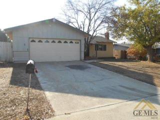 3425 Redlands Dr, Bakersfield, CA 93306-2750